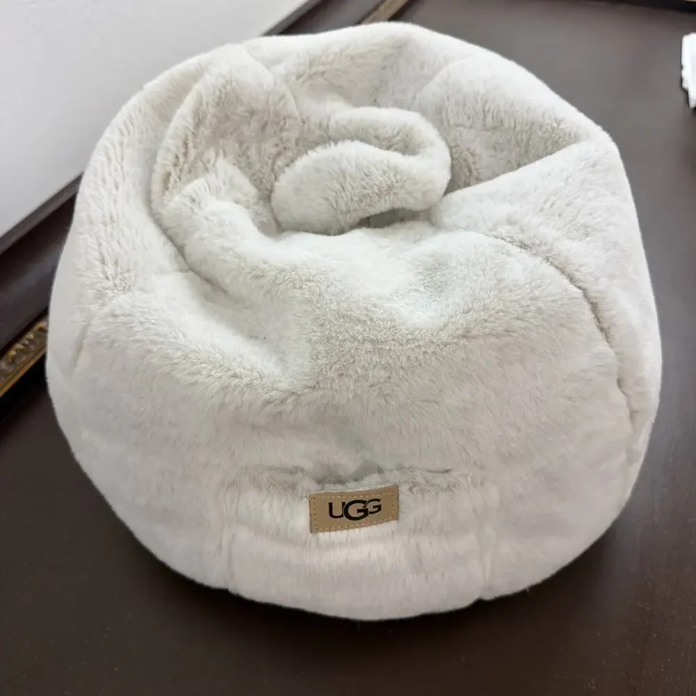 UGG Tablet Laptop Dawson Pouf Beanbag - Off White Faux Fur Pillow w/Pocket